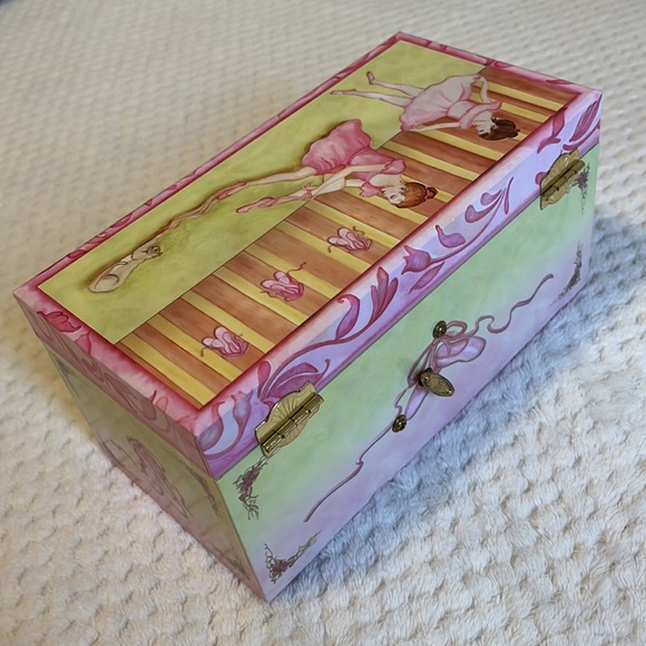 Ballerina Jewelry Box for Girls - Picture 5 of 12